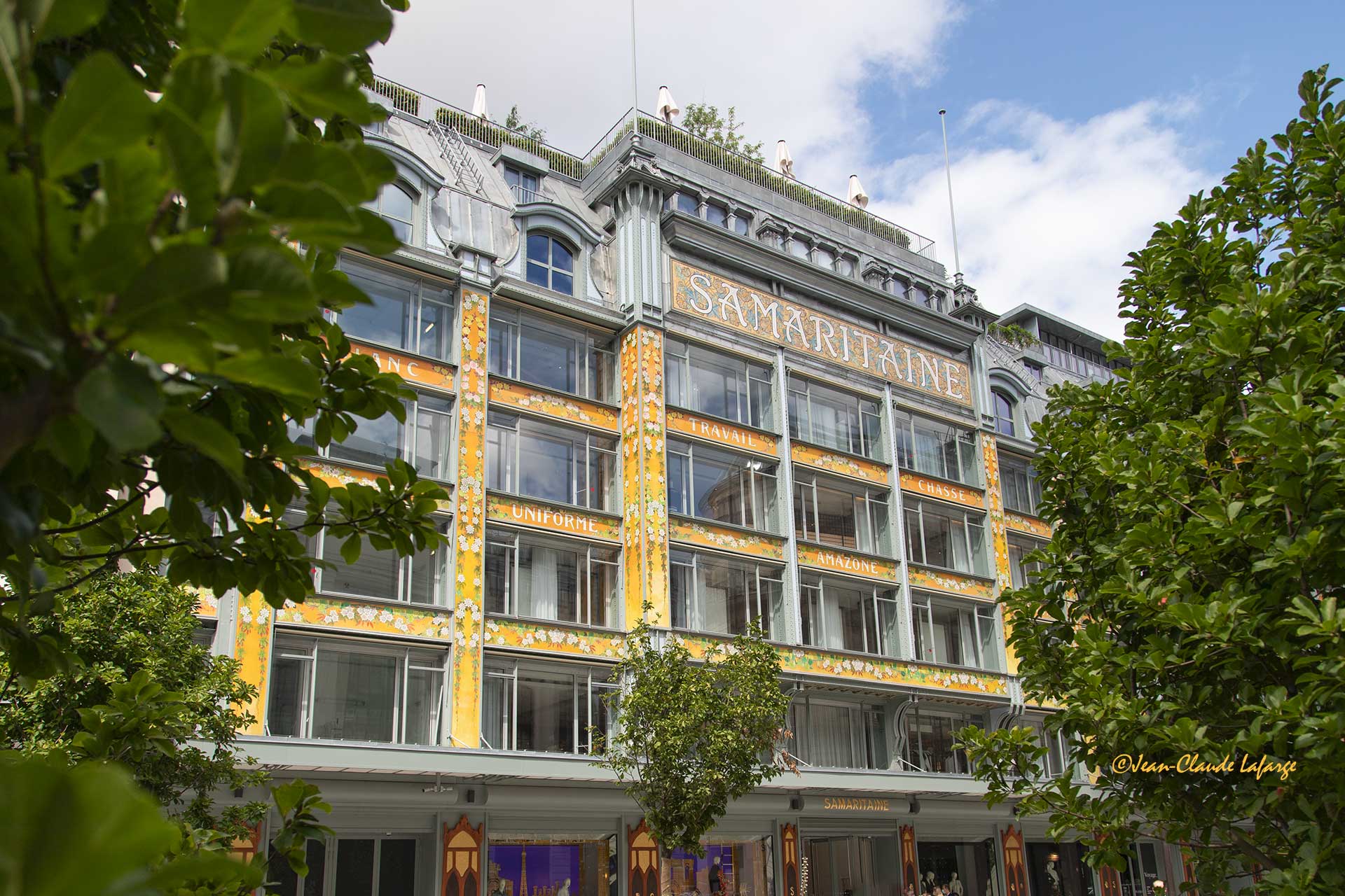 Façade pricipale nord de la Samaritaine Paris Pont Neuf restaurée.